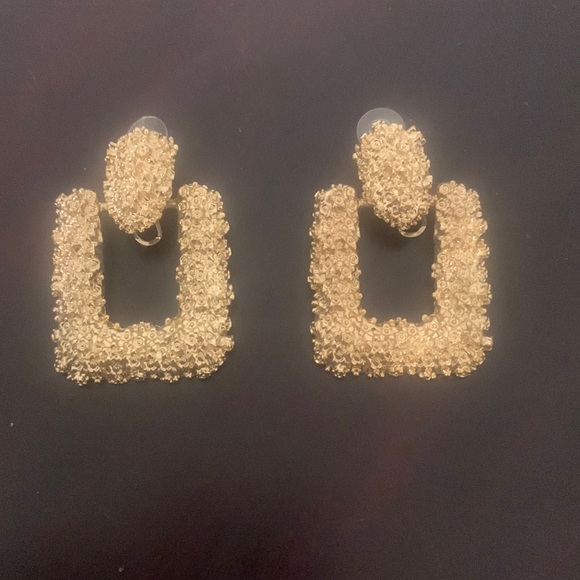 Beautiful gold Zara statement earrings! - Picture 1 of 2